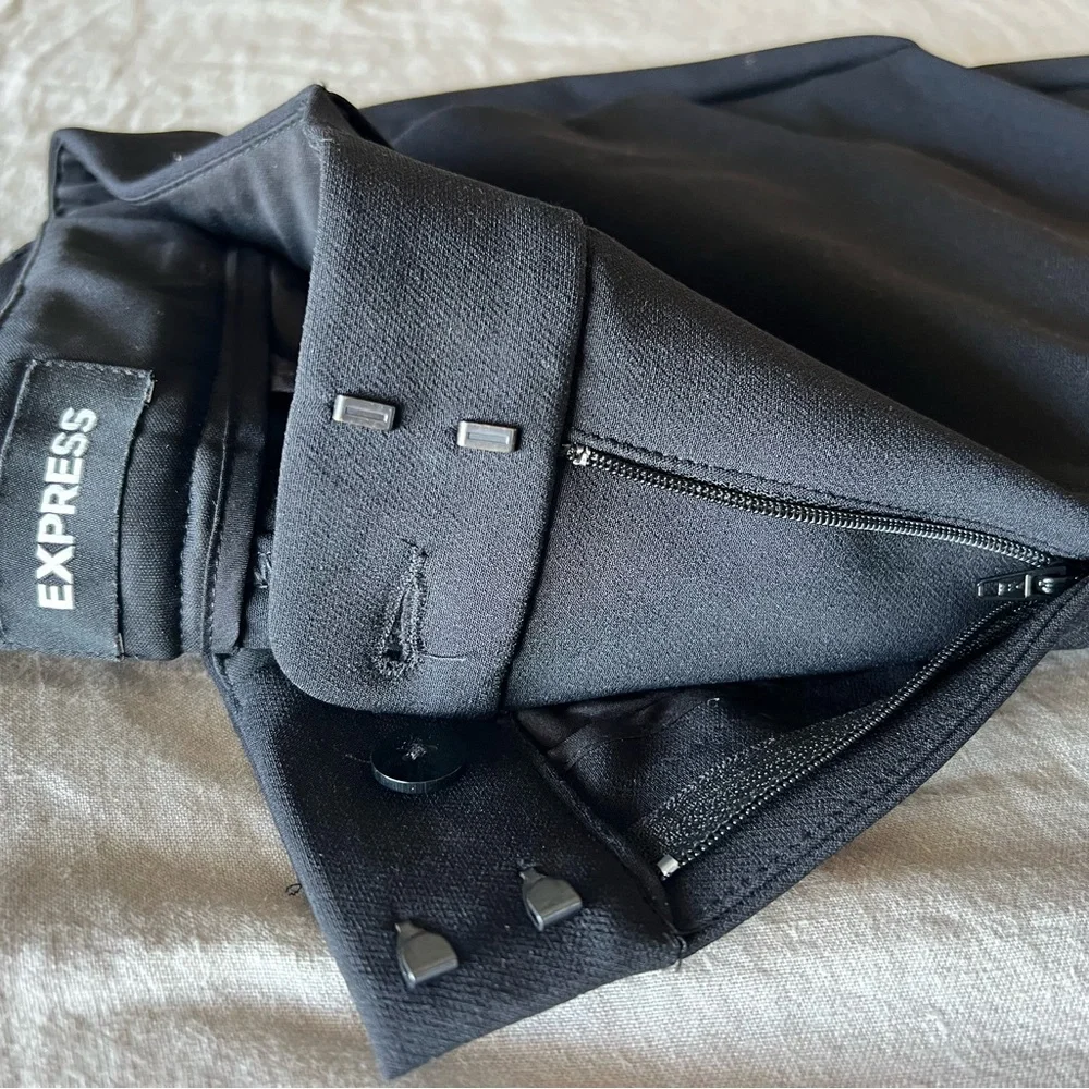Express Editor Low Rise Bootcut Pant - Picture 3 of 7